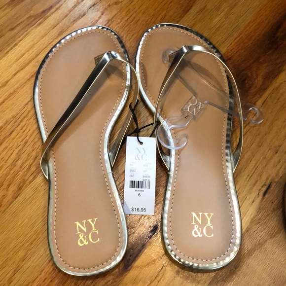 new york and company flip flops